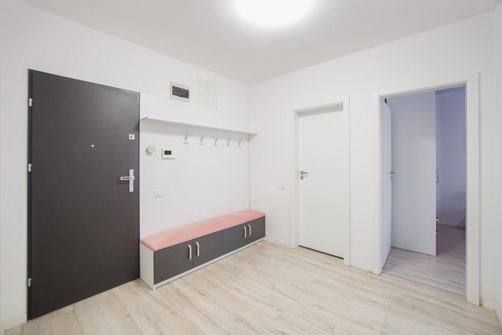 Pinky Black Escape Oradea Luaran gambar